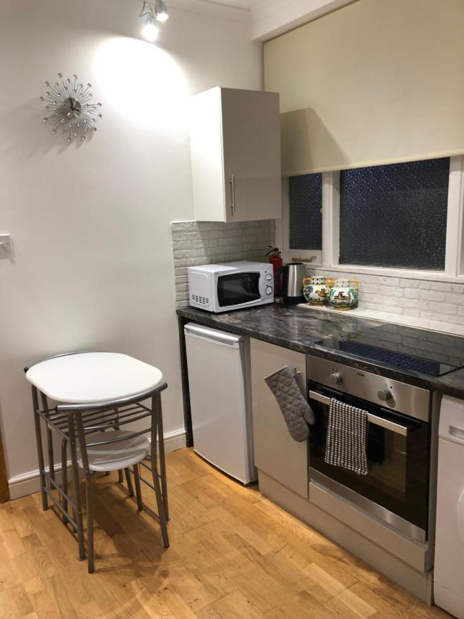 Modern Apartment In Twickenham Highstreet Экстерьер фото